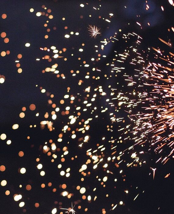 sparks-692122_1920